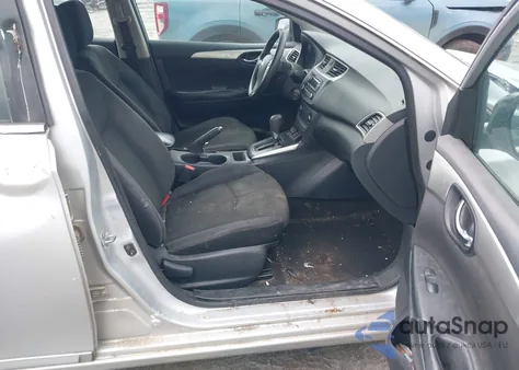 2017 Nissan Sentra S z USA, uszkodzony, nr VIN 3N1AB7AP7HY212126